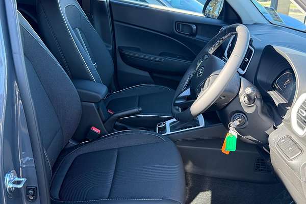 2025 Hyundai Venue Active QX.V5
