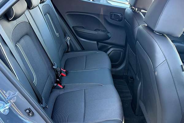 2025 Hyundai Venue Active QX.V5