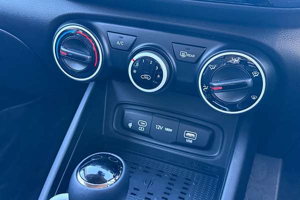 2025 Hyundai Venue Active QX.V5