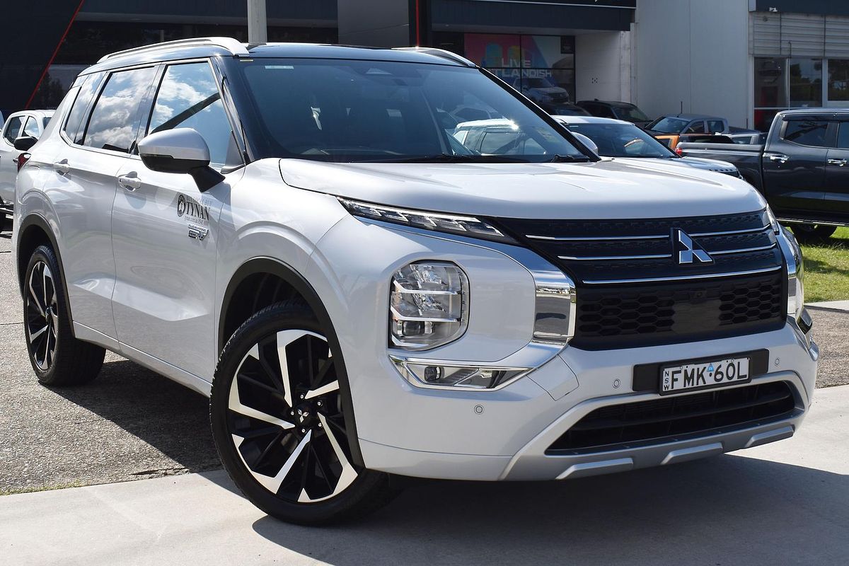 2024 Mitsubishi Outlander PHEV Exceed Tourer ZM