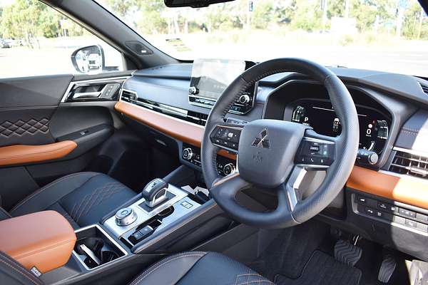 2024 Mitsubishi Outlander PHEV Exceed Tourer ZM