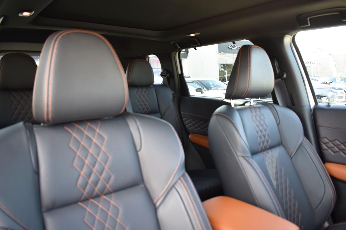 2024 Mitsubishi Outlander PHEV Exceed Tourer ZM