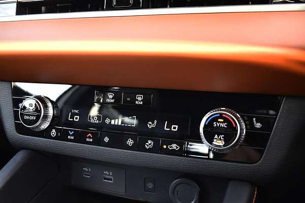 2024 Mitsubishi Outlander PHEV Exceed Tourer ZM