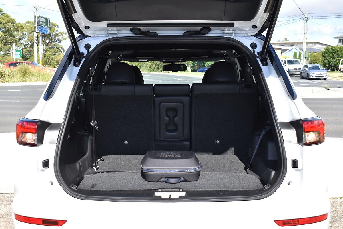 2024 Mitsubishi Outlander PHEV Exceed Tourer ZM