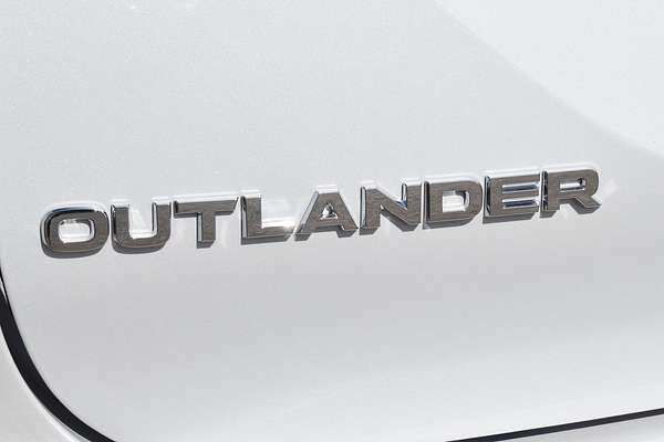 2024 Mitsubishi Outlander PHEV Exceed Tourer ZM