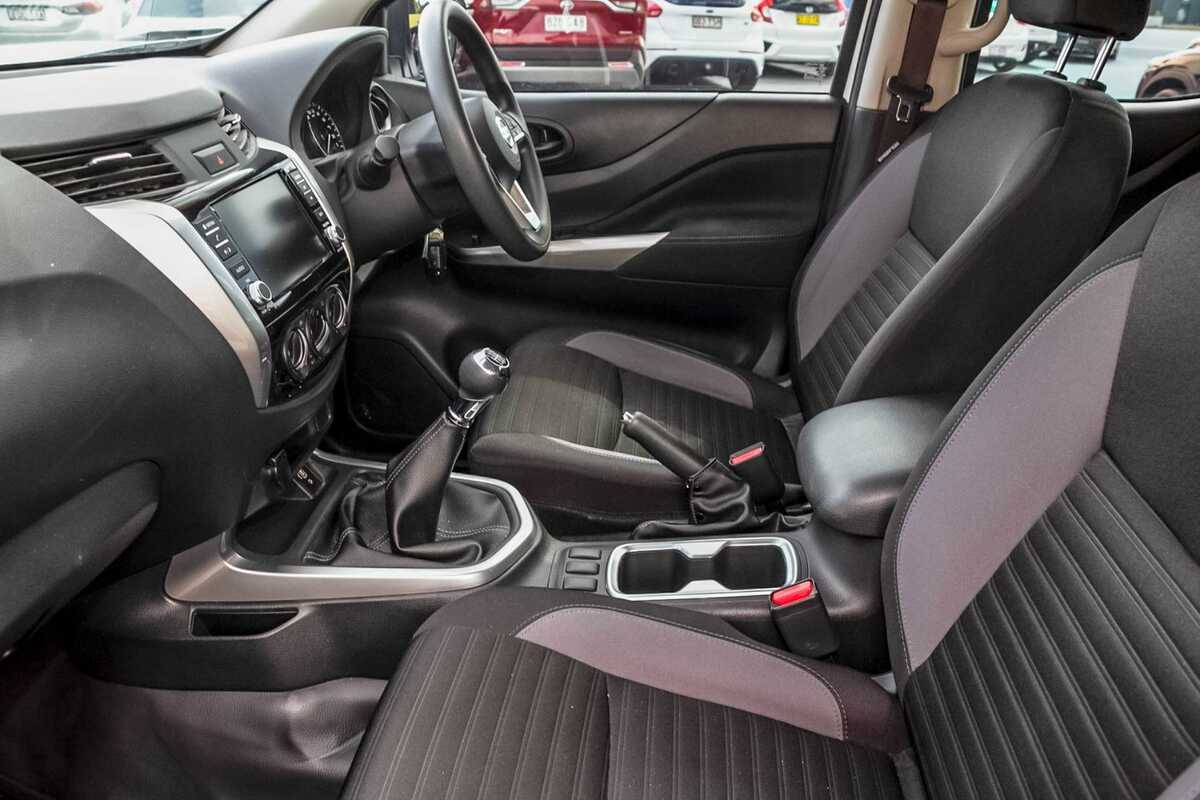 2022 Nissan Navara SL D23