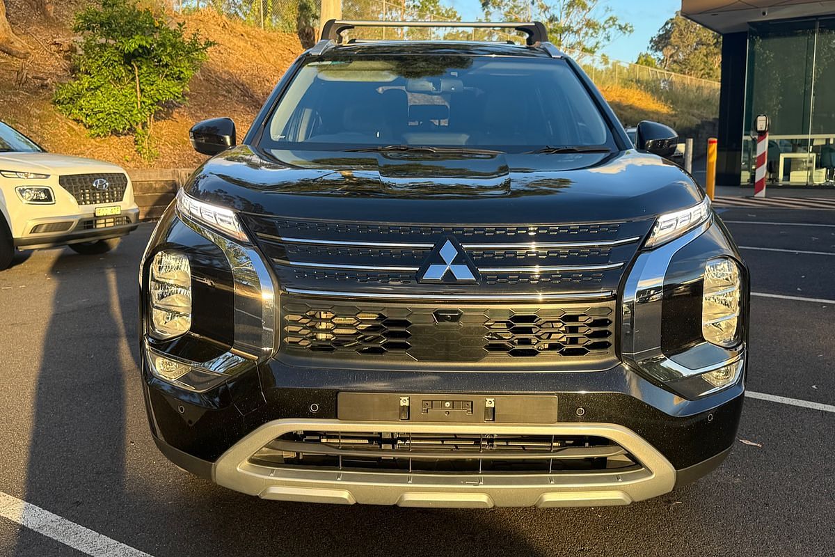 2022 Mitsubishi Outlander LS ZM
