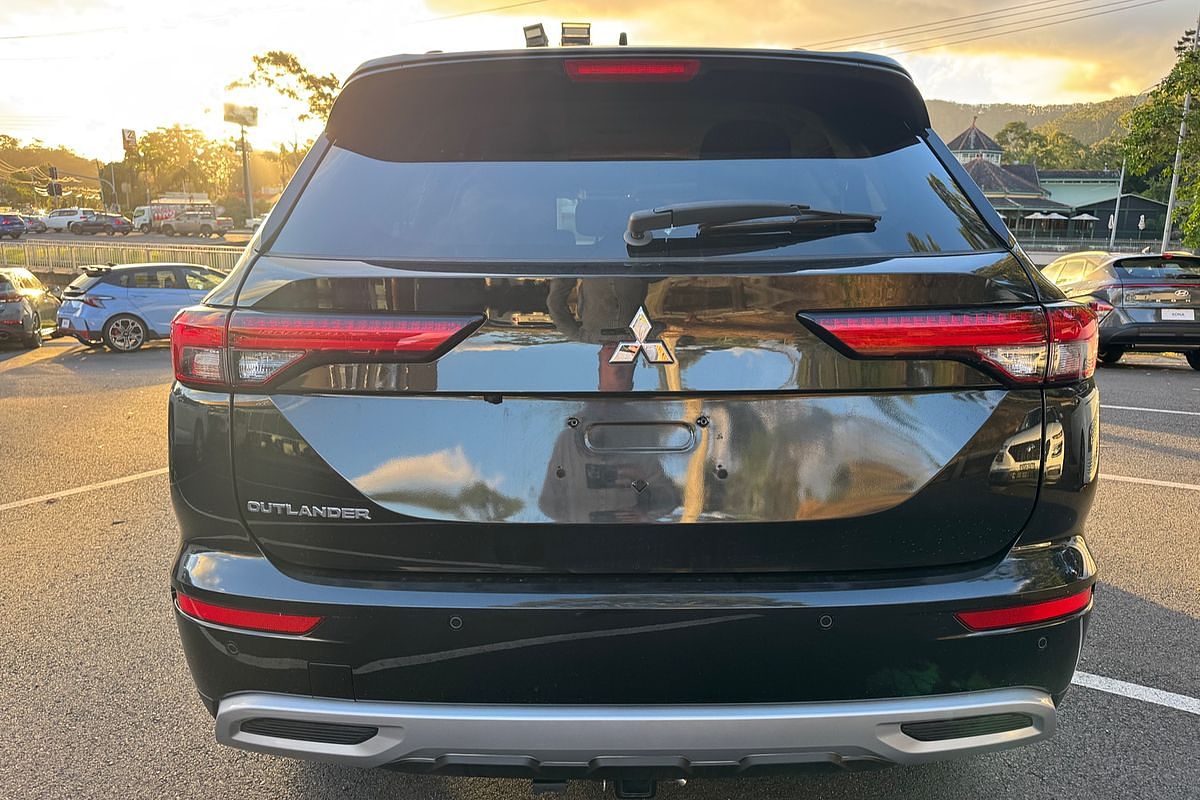 2022 Mitsubishi Outlander LS ZM