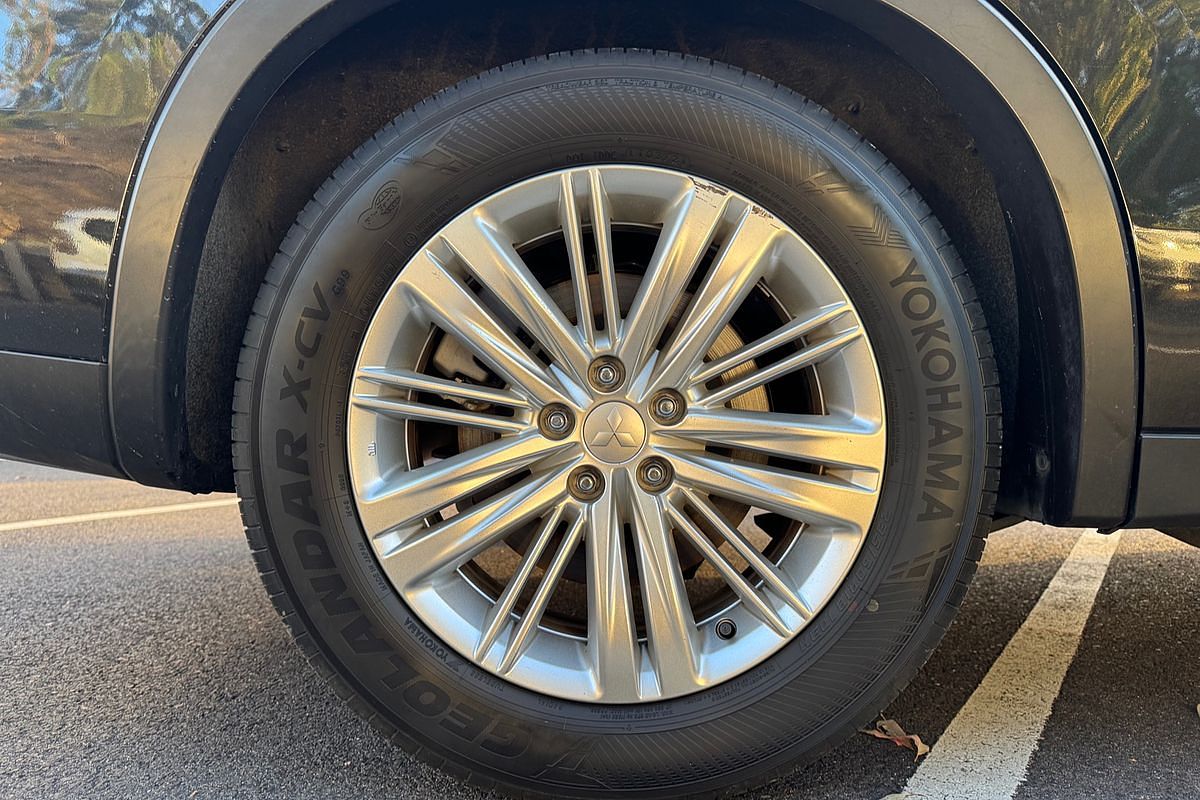 2022 Mitsubishi Outlander LS ZM