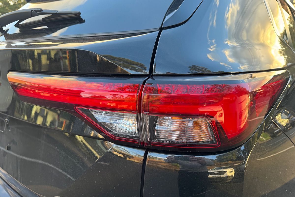 2022 Mitsubishi Outlander LS ZM