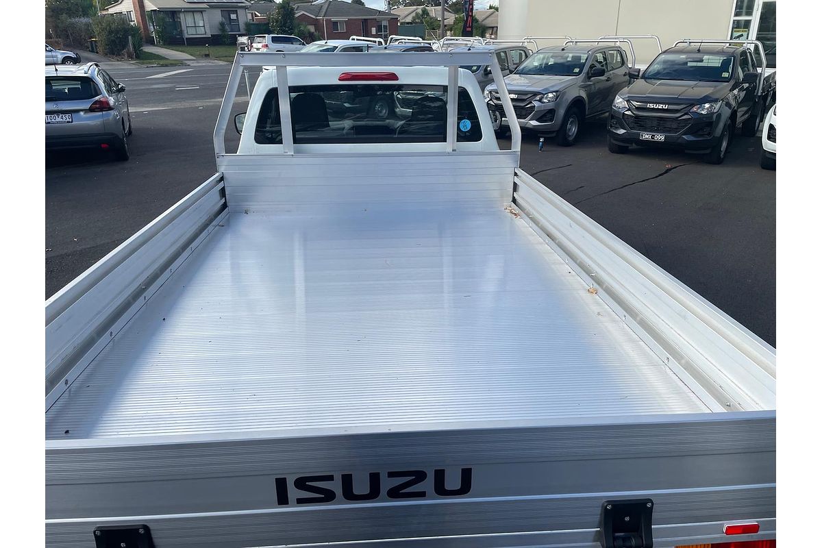 2025 Isuzu D-MAX SX High Ride Rear Wheel Drive