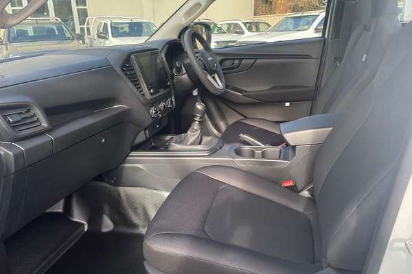 2025 Isuzu D-MAX SX High Ride Rear Wheel Drive