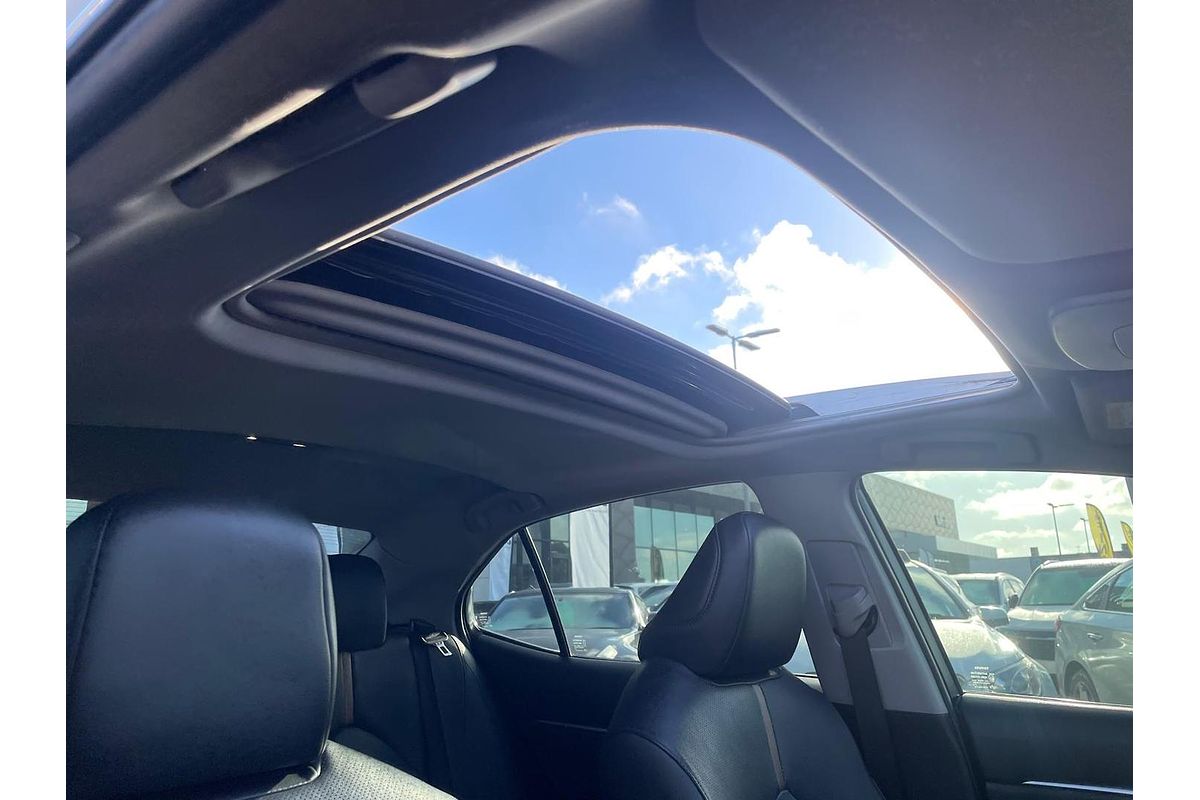 2018 Toyota Camry SL AXVH71R