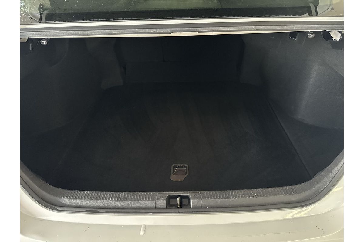 2018 Toyota Camry Ascent ASV70R