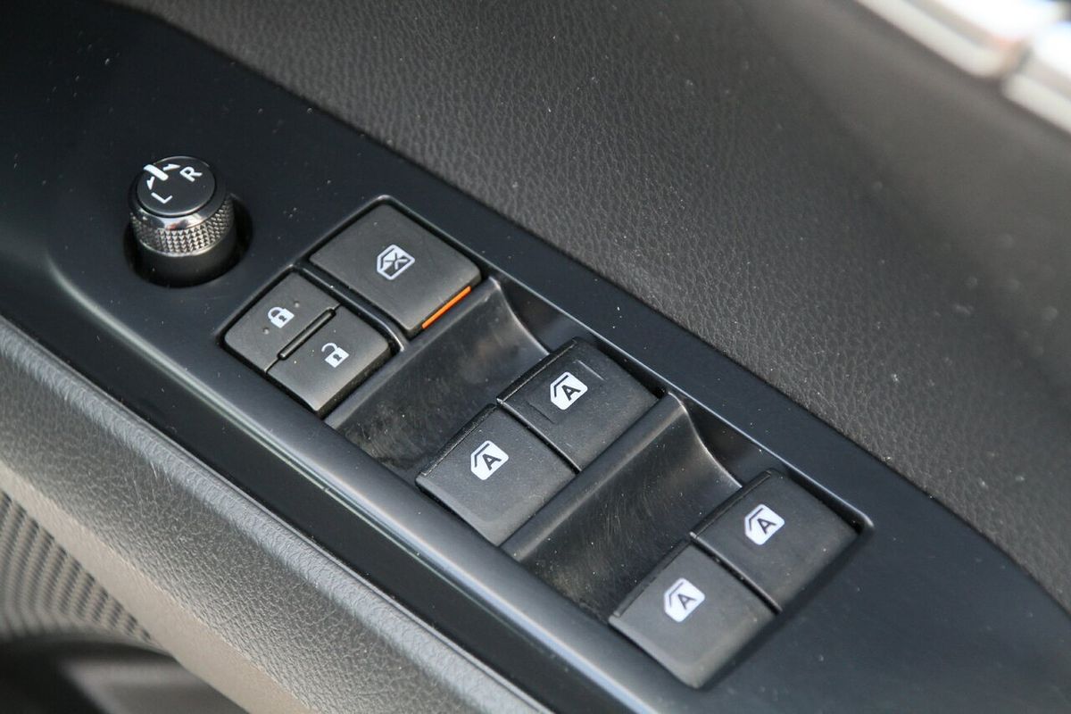 2019 Toyota Camry Ascent ASV70R