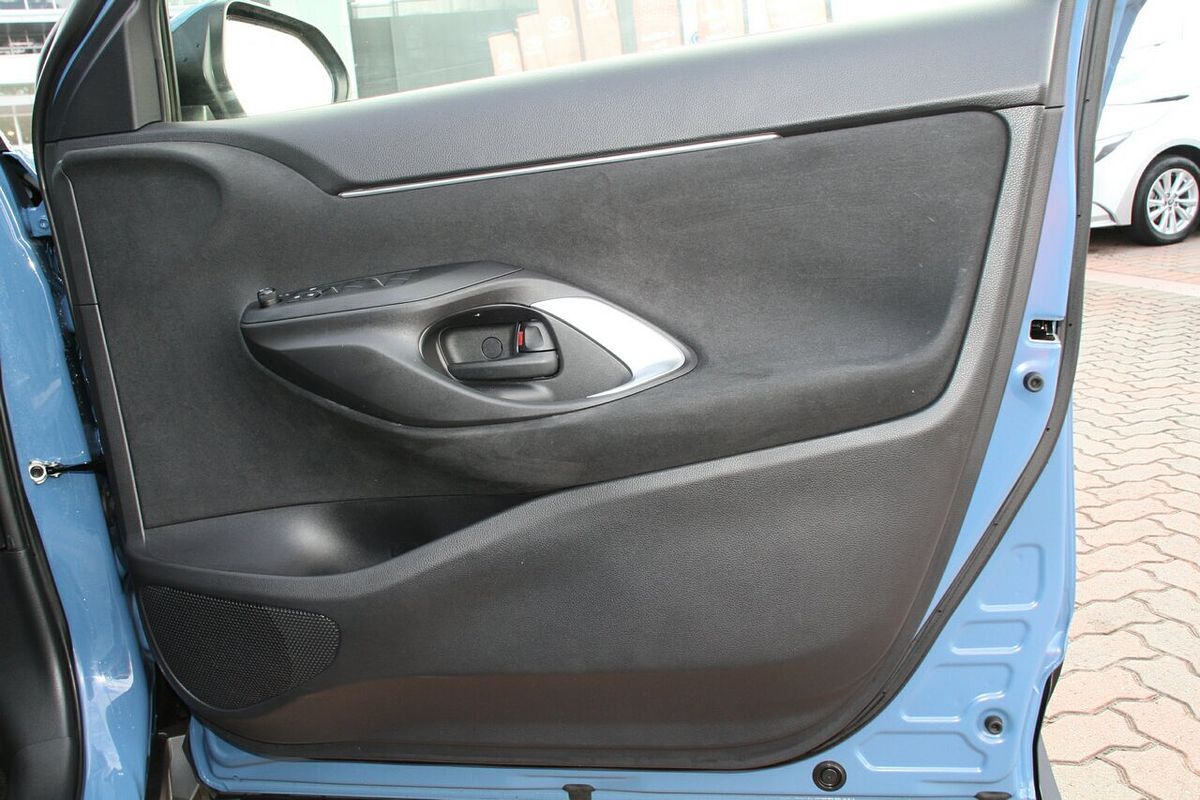 2023 Toyota Yaris Cross Urban MXPJ15R