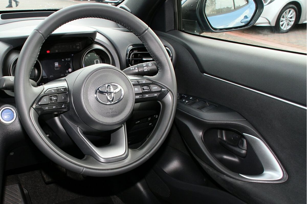 2023 Toyota Yaris Cross Urban MXPJ15R