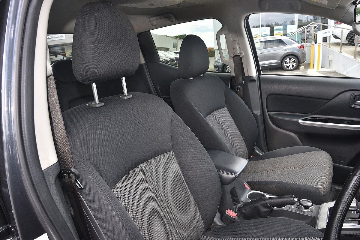 2022 Mitsubishi Triton GLS MR 4X4