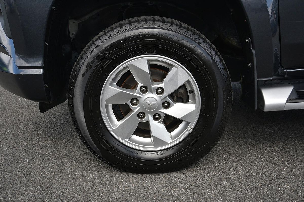 2019 Mitsubishi Triton GLX+ MR 4X4
