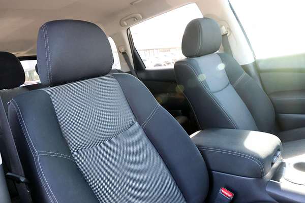 2018 Nissan Pathfinder ST R52 Series II