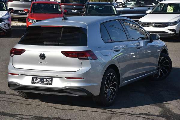 2022 Volkswagen Golf 110TSI Life 8