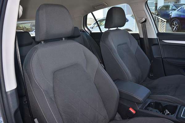 2022 Volkswagen Golf 110TSI Life 8