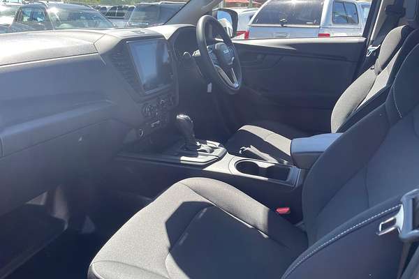 2025 Isuzu D-MAX SX 4X4