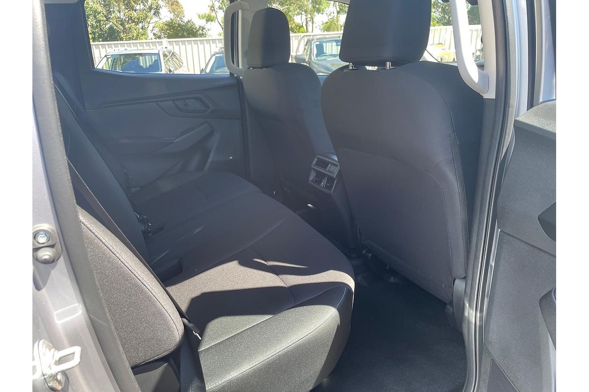 2025 Isuzu D-MAX SX 4X4