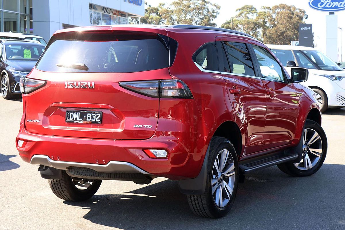 2023 Isuzu MU-X LS-T