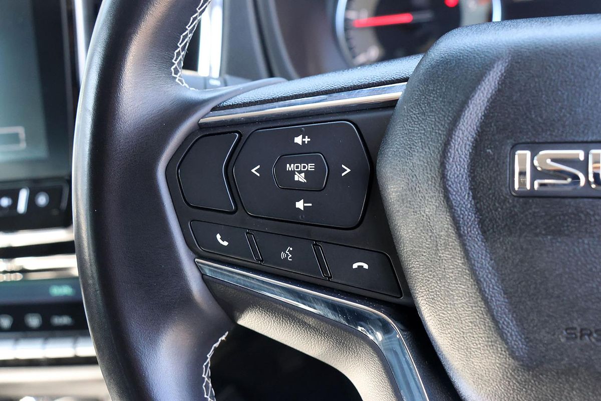 2023 Isuzu MU-X LS-T