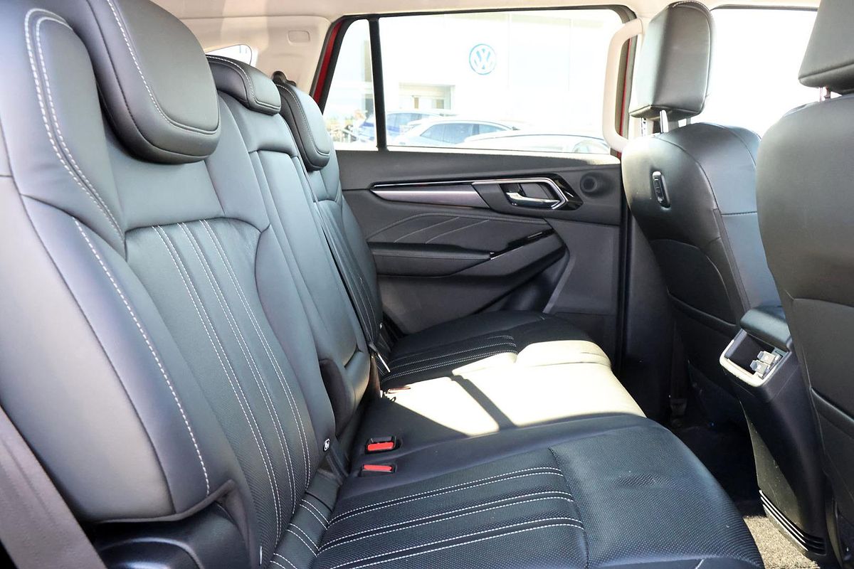 2023 Isuzu MU-X LS-T