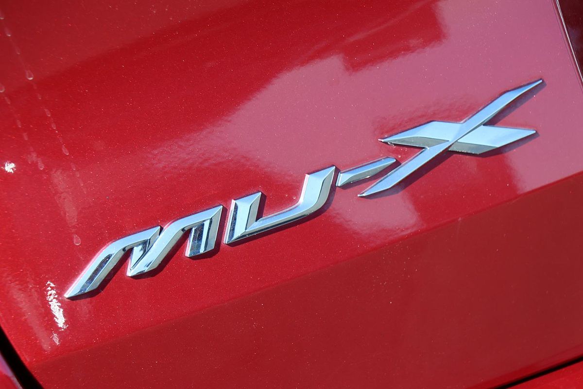 2023 Isuzu MU-X LS-T