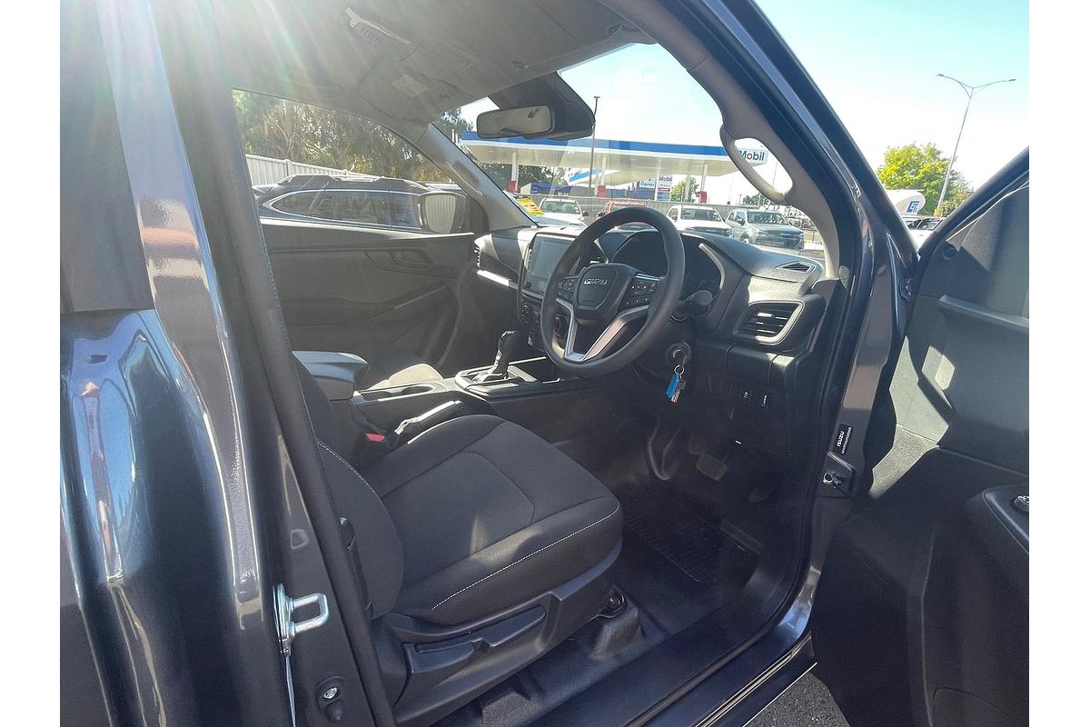 2025 Isuzu D-MAX SX High Ride Rear Wheel Drive