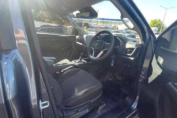 2025 Isuzu D-MAX SX High Ride Rear Wheel Drive