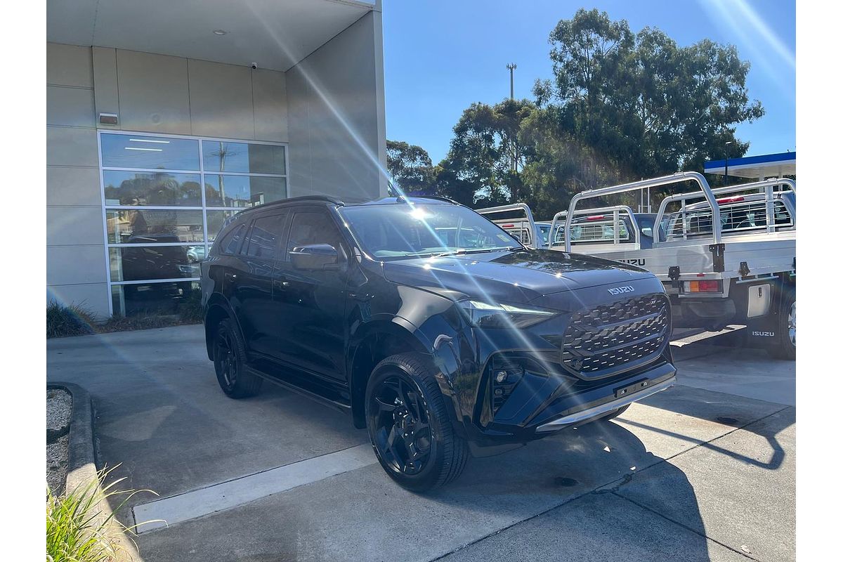 2025 Isuzu MU-X X-TERRAIN