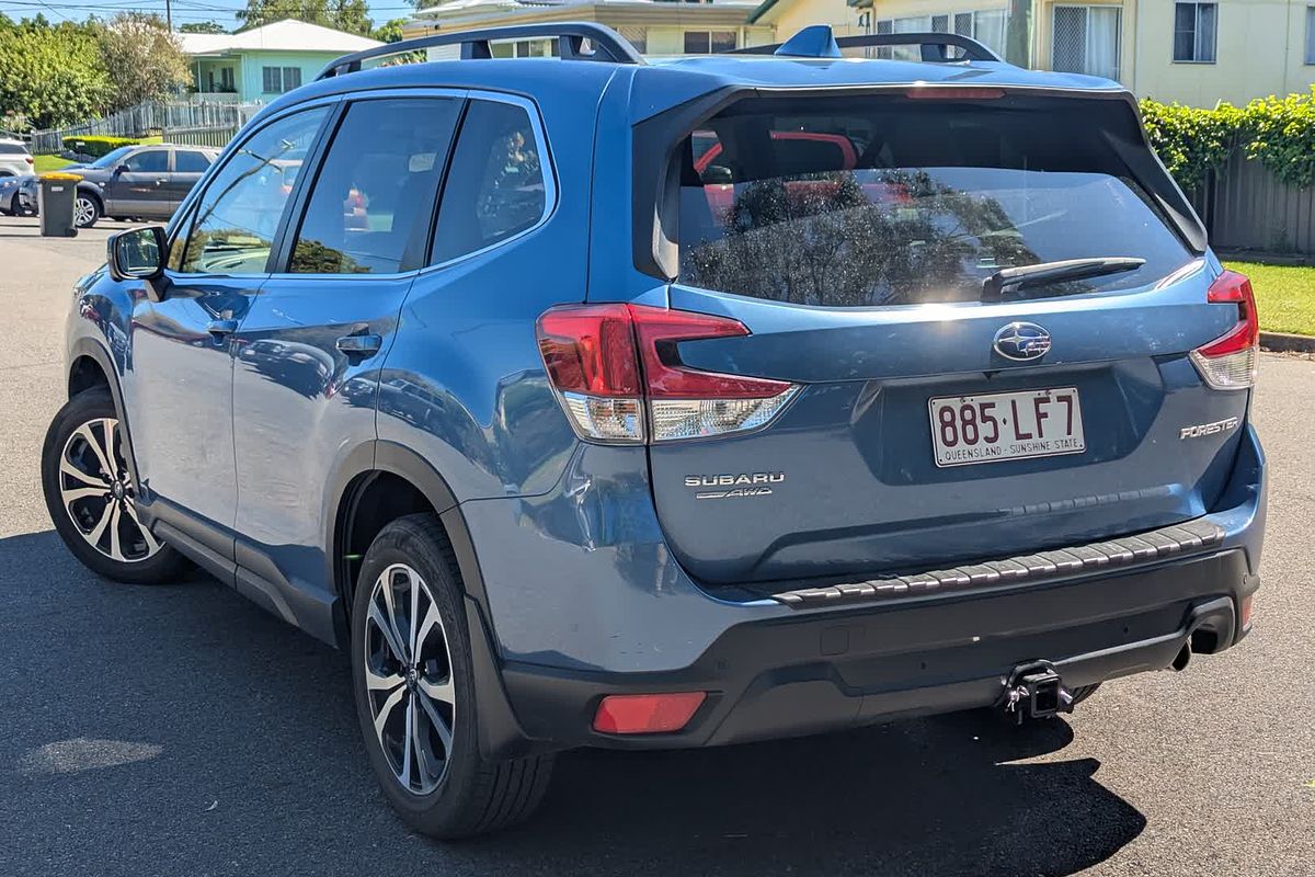 2023 Subaru Forester 2.5i Premium S5