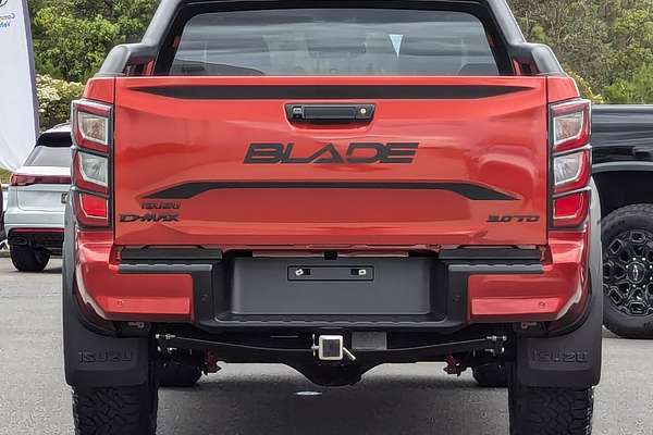2025 Isuzu D-MAX BLADE 4X4