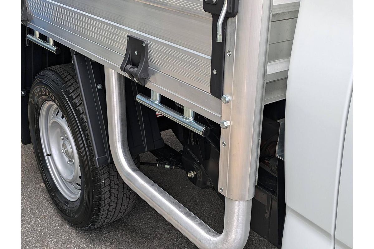2025 Isuzu D-MAX SX High Ride Rear Wheel Drive