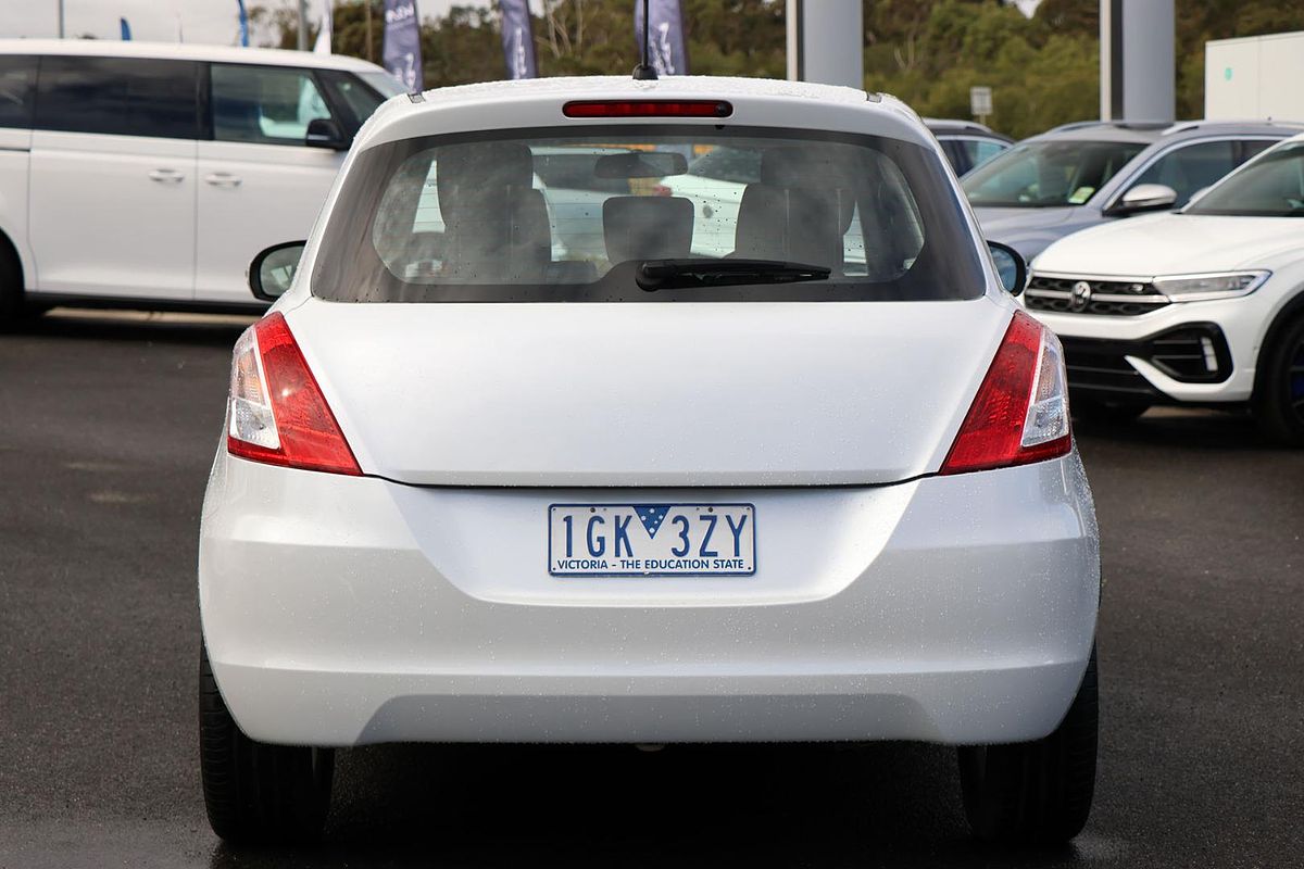 2015 Suzuki Swift GL Navigator FZ