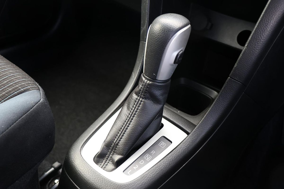2015 Suzuki Swift GL Navigator FZ