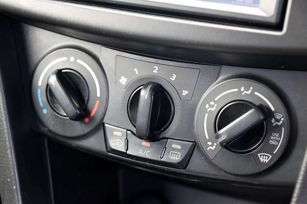 2015 Suzuki Swift GL Navigator FZ