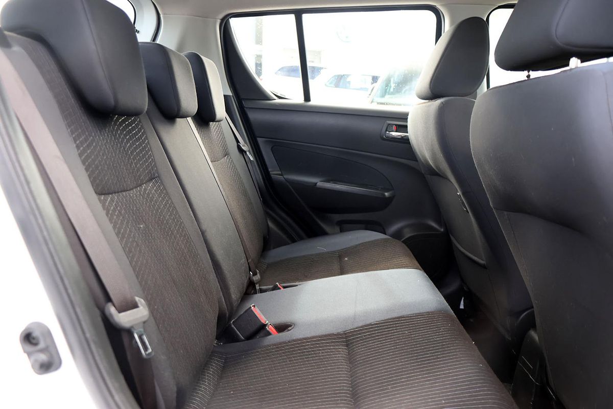 2015 Suzuki Swift GL Navigator FZ