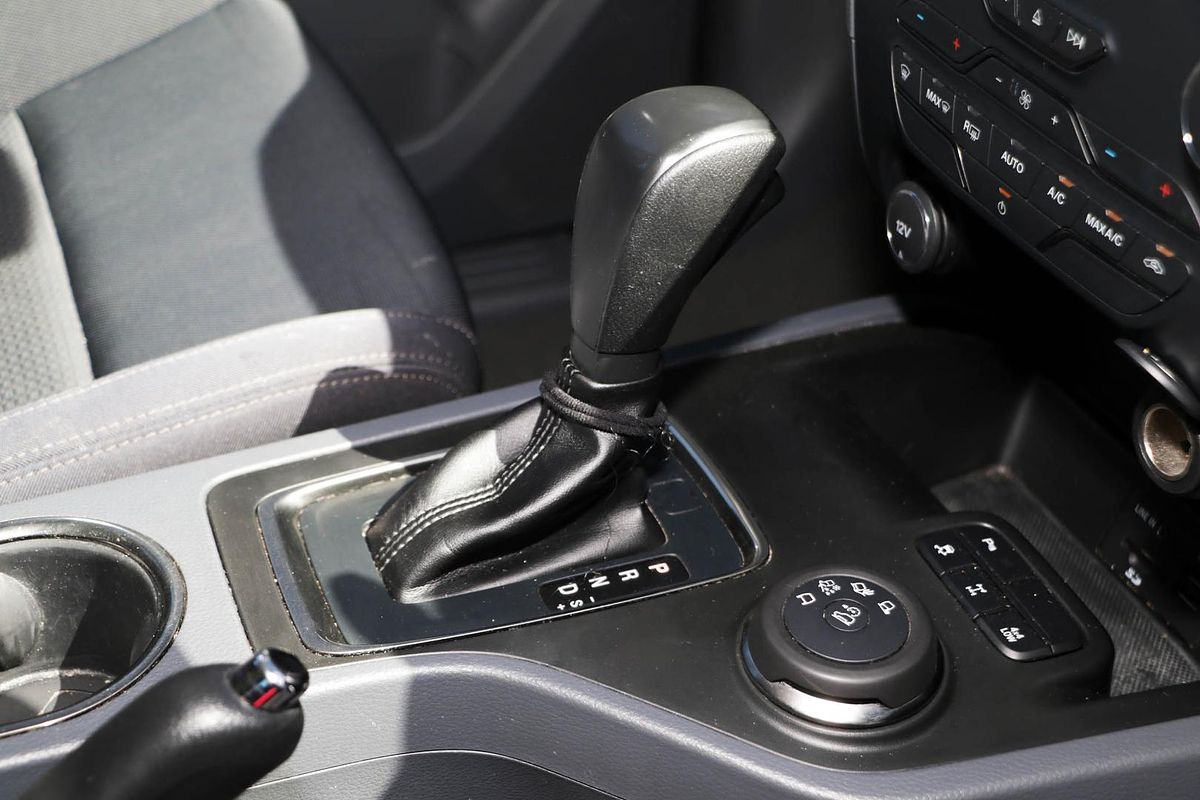 2015 Ford Everest Trend UA