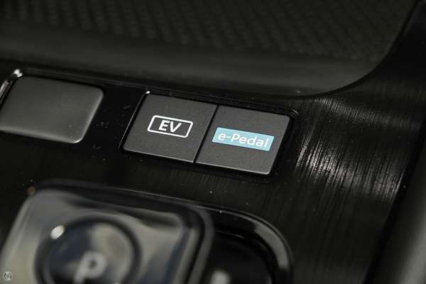 2024 Nissan X-TRAIL ST-L e-POWER T33