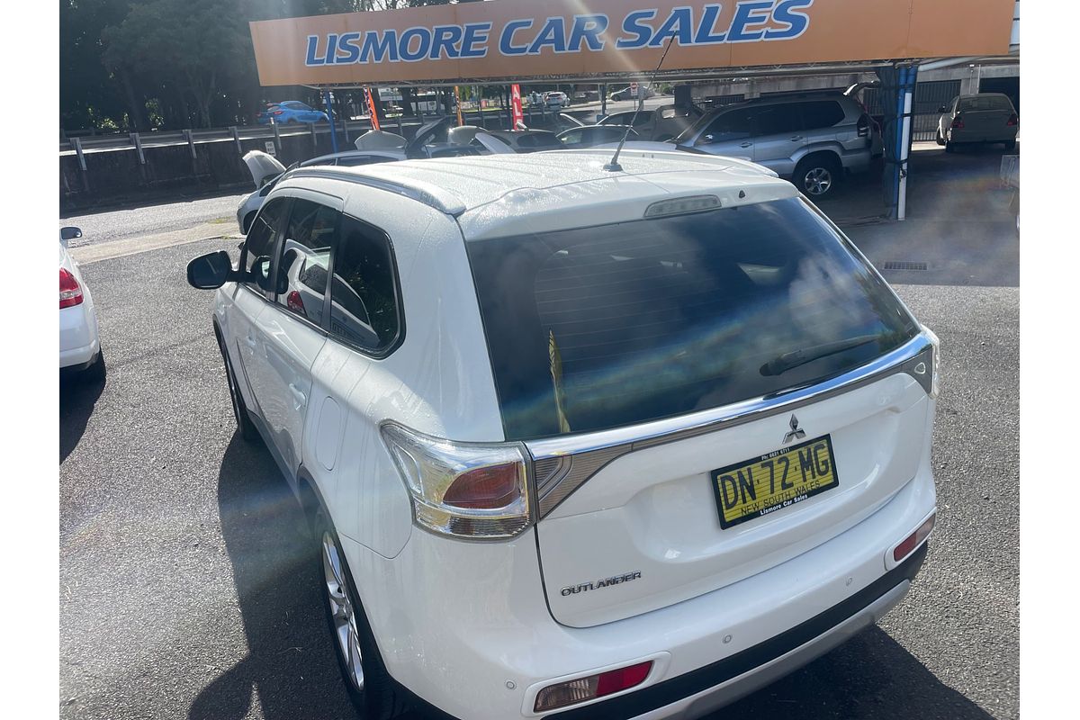 2014 Mitsubishi Outlander ES ZJ