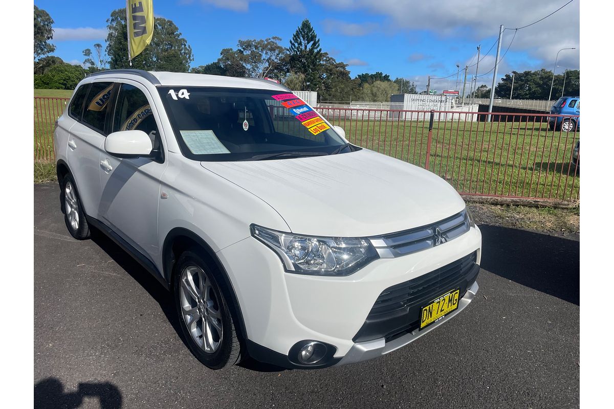2014 Mitsubishi Outlander ES ZJ