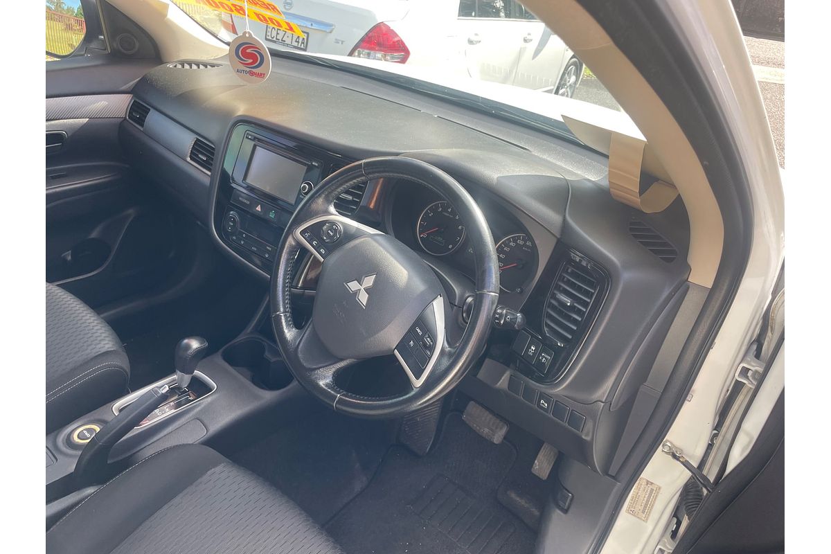 2014 Mitsubishi Outlander ES ZJ