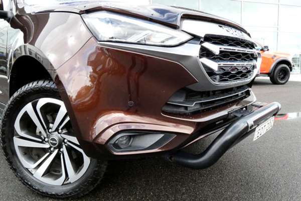 2021 Isuzu MU-X LS-T