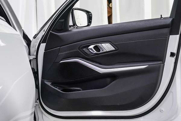 2022 BMW 3 Series 330i M Sport G20