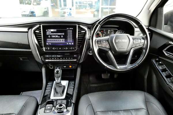 2021 Isuzu MU-X LS-T